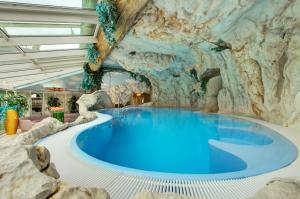 Piscina a Boutique-Hotel Bauer - inklusive Joker Card o a prop