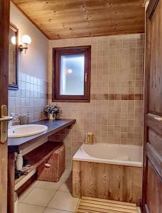 Koupelna v ubytování Clos Donne Apartment - Snow and Trek- Essert Romand