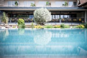 Bazén v ubytování Hotel Pfeiss nebo v jeho okolí