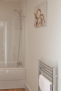 Gallery image of Apartment 5, Isabella House, Aparthotel, By RentMyHouse in Hereford