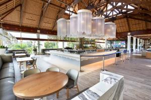 Um restaurante ou outro lugar para comer em Universal's Loews Royal Pacific Resort