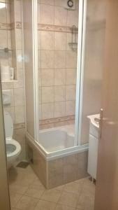 Koupelna v ubytování 2 BR Apt - North Coast Croatia
