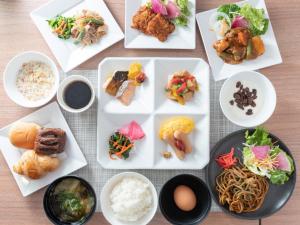Eten bij of ergens in de buurt van het hotel

