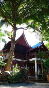 Gallery image of Baandin Rimnum Resort in U Thong