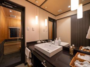 Apikogen Mori no Hotel的一间浴室
