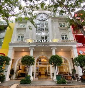 Photo de la galerie de l'établissement Central Hotel & Residences Swimming Pool, à Hô-Chi-Minh-Ville