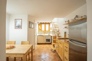 Køkken eller tekøkken på Quiet and Cozy Trastevere Hideaway