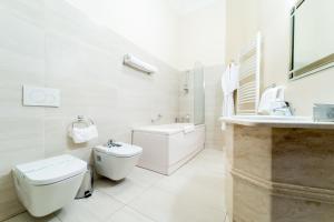 Koupelna v ubytování Picasso Boutique Hotel