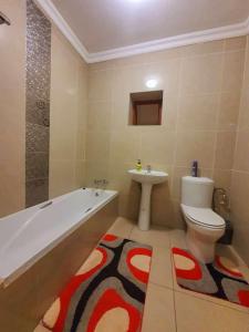 Tenacity Guesthouse - Riviera Park tesisinde bir banyo