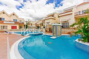 Bazén v ubytování Yucca Park, Lovely, quiet, 2 bedroom, 70m2, ocean pool view! nebo v jeho okolí