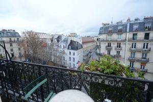 パリにあるファミリア ホテルのギャラリーの写真