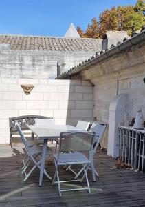 Photo de la galerie de l'établissement Magnifique duplex vue Palais des Papes près de Pont d'Avignon, à Avignon