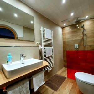 Phòng tắm tại Haus Windegg