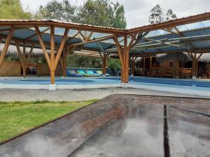 Bazén v ubytování Hostería La Chorrera nebo v jeho okolí