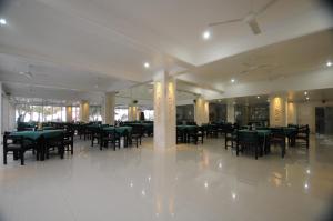 Restaurace v ubytování Melasti Beach Resort & Spa Legian