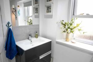 Koupelna v ubytování ☆The Quarterdeck – Broughty Ferry Waterfront Home☆ + 51 fotografií