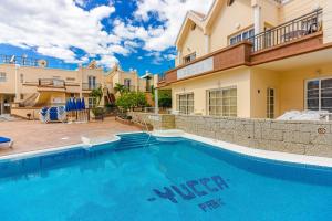 Bazén v ubytování Yucca Park, Lovely, quiet, 2 bedroom, 70m2, ocean pool view! nebo v jeho okolí