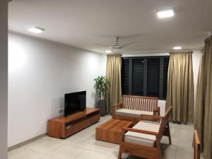 TV a/nebo společenská místnost v ubytování Kolibri Holiday Apartments