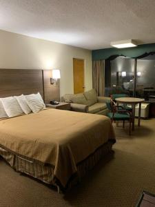 Gallery image of Riverside Motor Lodge - Pigeon Forge in Pigeon Forge
