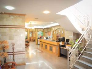 Vstupní hala nebo recepce v ubytování Submukda Phoomplace Hotel