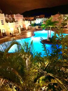 Bazén v ubytovaní Elegant Palm Mar Apartment alebo v jeho blízkosti