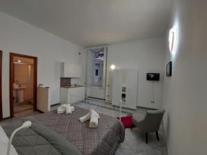 A television and/or entertainment centre at le ginestre in centro