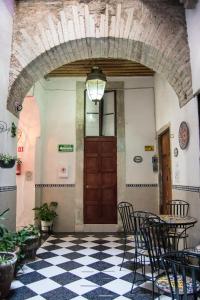 Η πρόσοψη ή η είσοδος του Casa Lupita Hostel +34 φωτογραφίες