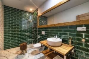 Ein Badezimmer in der Unterkunft Pivní Hotel