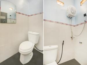 Ванная комната в OYO 3982 Azka Homestay Syariah