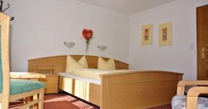 Ein Bett oder Betten in einem Zimmer der Unterkunft Villa Sonne Gerlos - only room