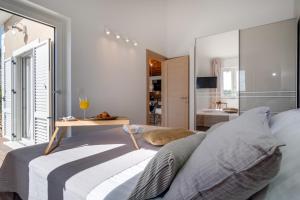 Ένα ή περισσότερα κρεβάτια σε δωμάτιο στο Lučica 360 sea view suite