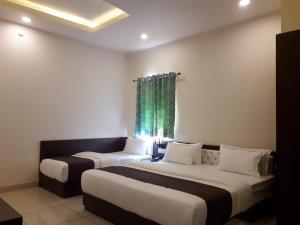 Gallery image of Hotel Paradise inn in Udaipur