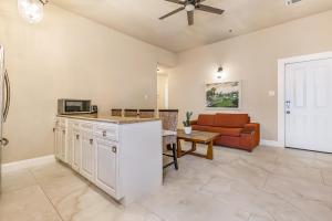 St Charles Spacious Condo in the Heart of the City