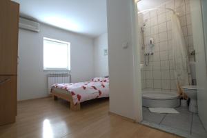 Kúpeľňa v ubytovaní Guest House Ivac Inn Zagreb Airport