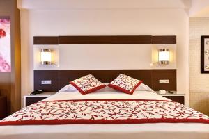 Postel nebo postele na pokoji v ubytování Riu Palace Costa Mujeres - All Inclusive