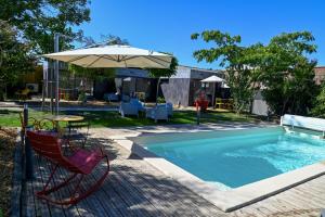 Afbeelding uit fotogalerij van Le jardin de Séverine in Chalon-sur-Saône