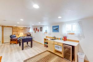 Η κουζίνα ή μικρή κουζίνα στο Cottage at Nye Beach