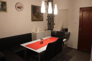 Posedenie v ubytovaní Apartman 825