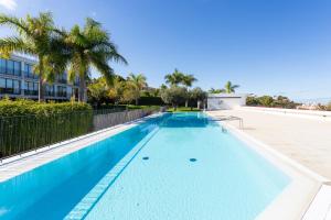 Bazén v ubytovaní Home2Book Stunning La Quinta, Pool alebo v jeho blízkosti