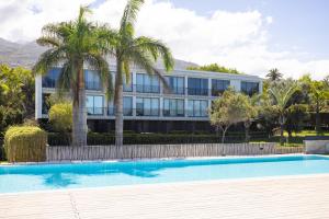 Bazén v ubytovaní Home2Book Stunning La Quinta, Pool alebo v jeho blízkosti