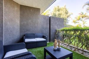 Posedenie v ubytovaní Home2Book Stunning La Quinta, Pool