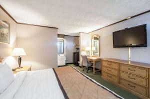 Gallery image of Rodeway Inn and Suites - Charles Town,WV in Charles Town