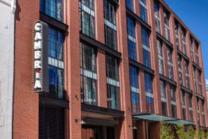 El edificio en el que está el hotel