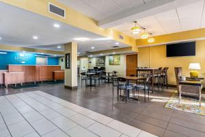 Gallery image of Quality Inn & Suites Southport in Indianapolis