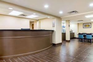 The lobby or reception area at Comfort Inn Acworth - Kennesaw Northwest