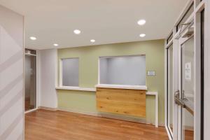Fotografie z fotogalerie ubytování WoodSpring Suites Las Colinas - Northwest Dallas v destinaci Irving