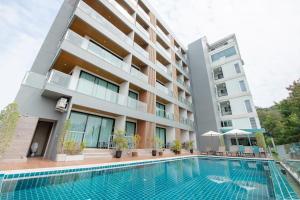 Πισίνα στο ή κοντά στο Blooming Hill Boutique Suites +87 φωτογραφίες