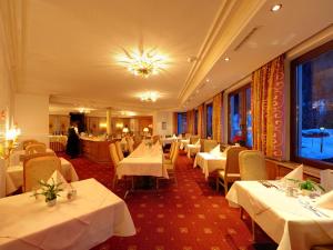 En restaurant eller et andet spisested på Hotel Arlberg