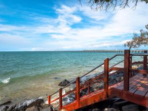 Urangan2 BDR Apt WiFi Pool parking Spa Hervey Bay的相册照片