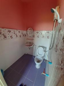 Vonios kambarys apgyvendinimo įstaigoje Khuang Na Farmview